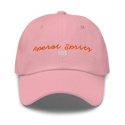Rosafarbene unisex Cap mit gesticktem Schriftzug Aperol Spritz Club und Studio POW!-Logo.
